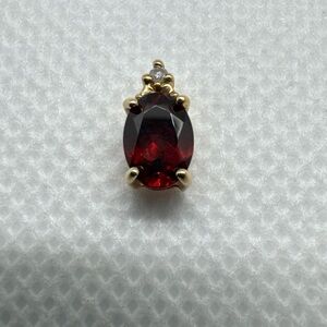 10k Yellow Gold CID Oval Cut Garnet Pendant w Accent Diamond Birthstone Small
